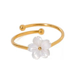 Dainty Gold Flower Jewelry Set